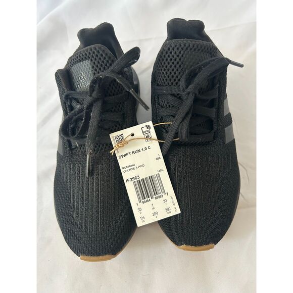 NWT adidas Kids' Swift Run 1.0 Running Shoes Black Sneakers Size 1.5 Boys - Picture 1 of 5